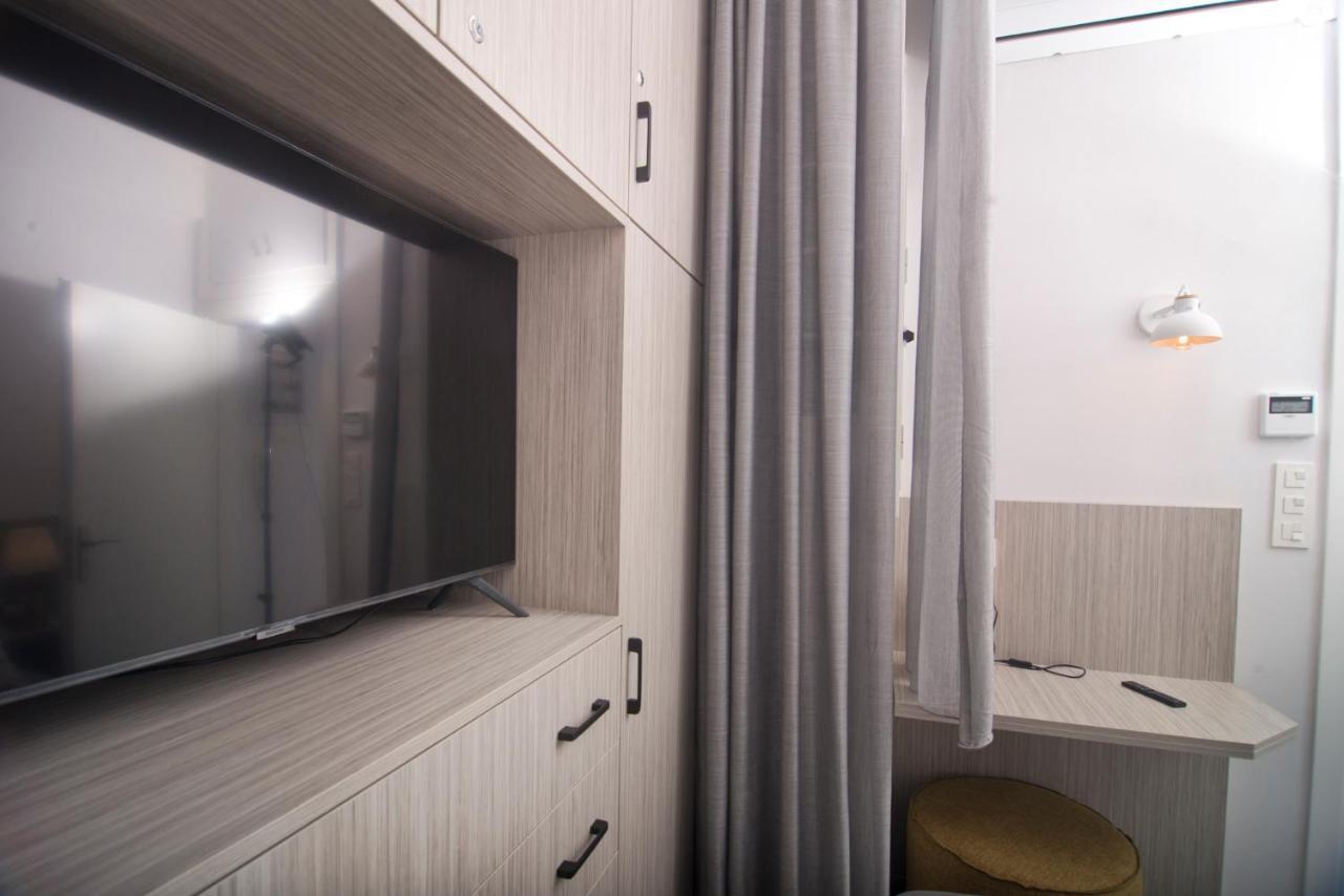 Urban Chic Luxury At The City Center Kalamata Exterior foto
