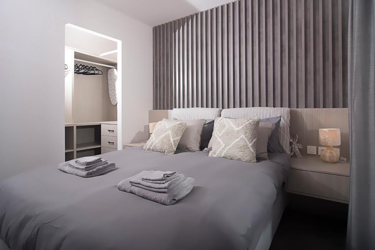 Urban Chic Luxury At The City Center Kalamata Exterior foto