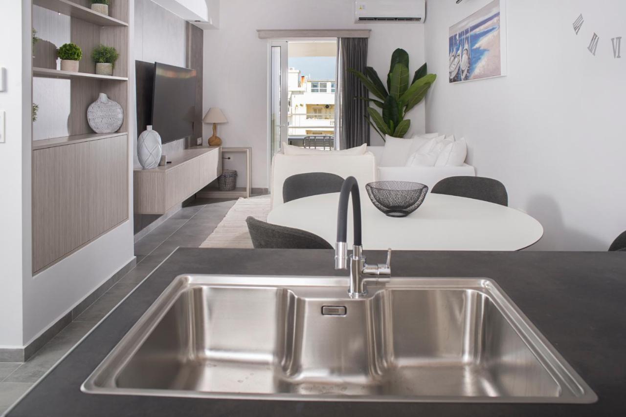 Urban Chic Luxury At The City Center Kalamata Exterior foto